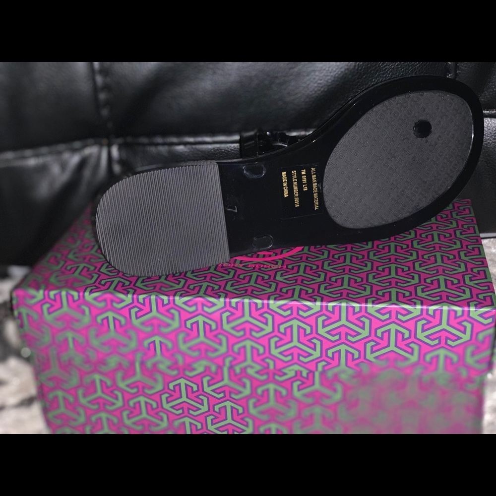 TORY BURCH THONG SANDALS
